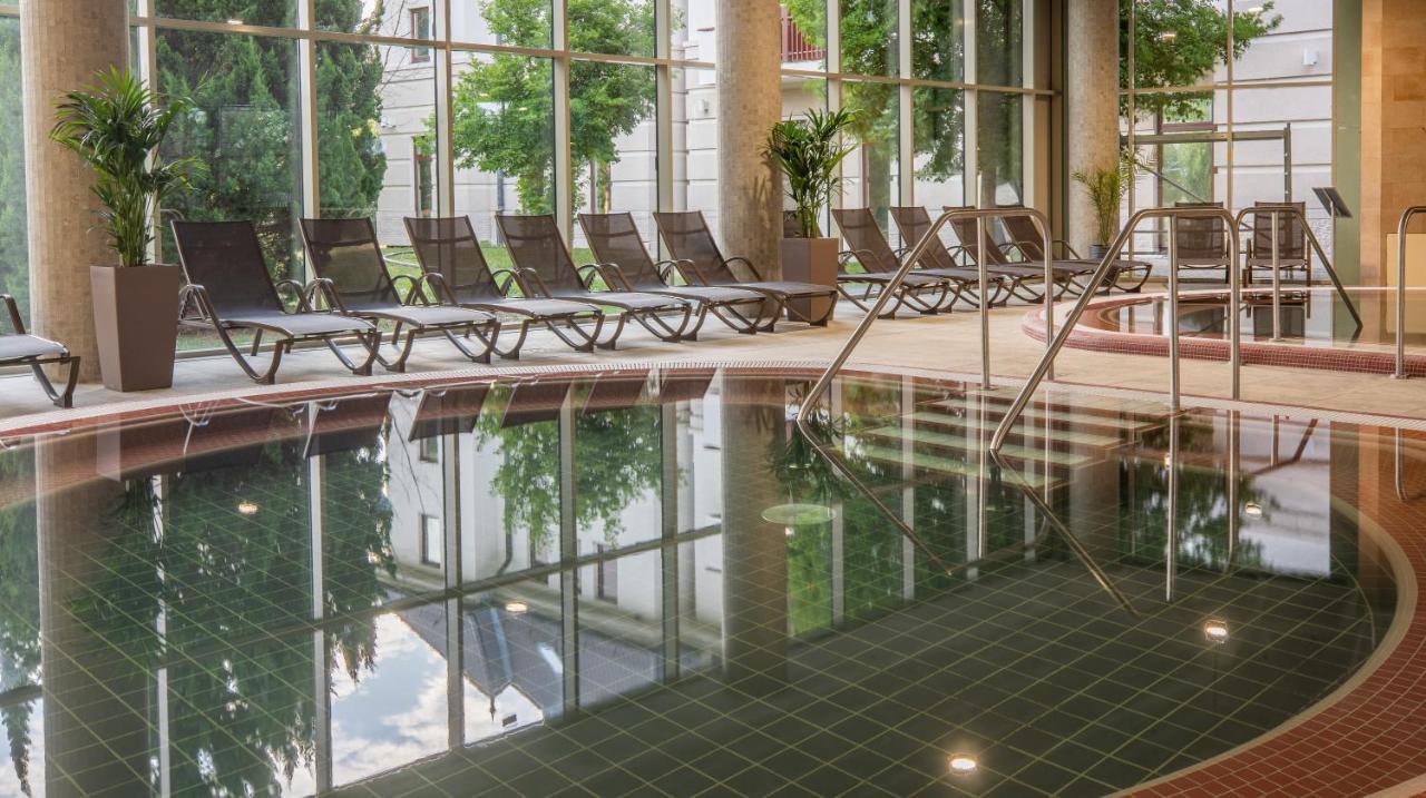 Greenfield Hotel Golf & Spa Bük Exteriör bild