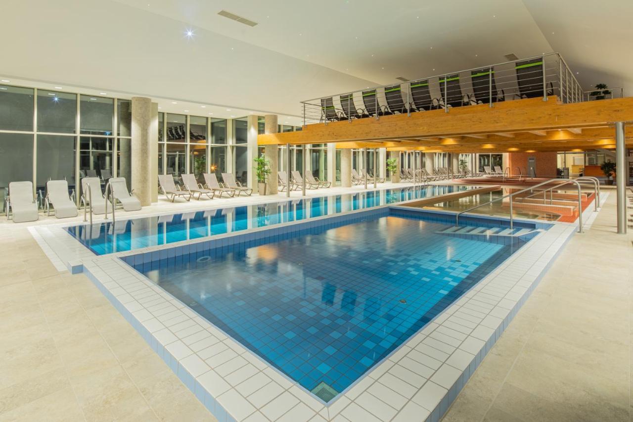 Greenfield Hotel Golf & Spa Bük Exteriör bild