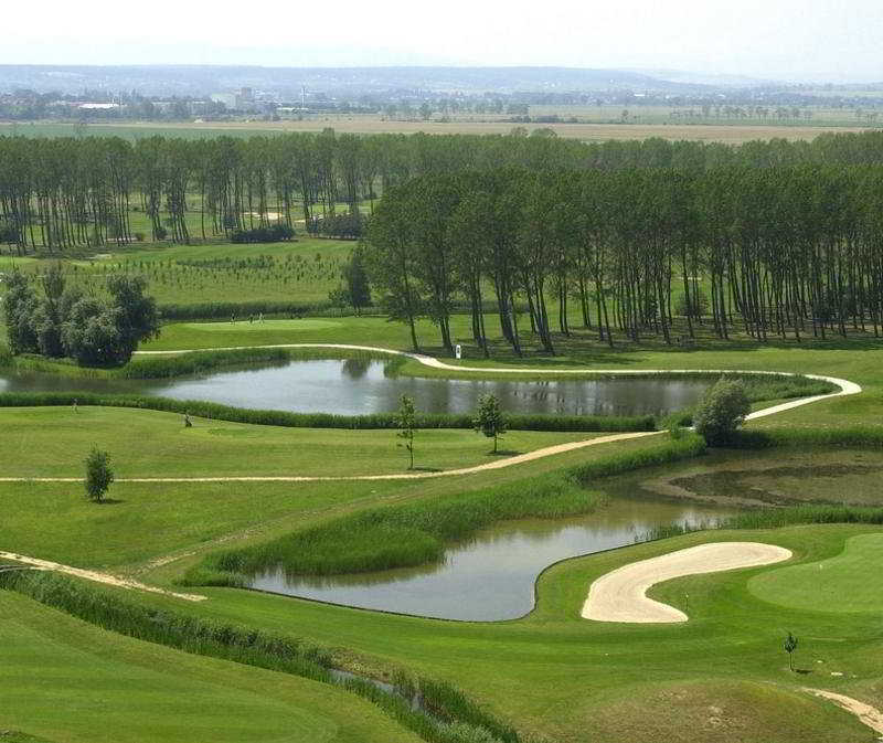 Greenfield Hotel Golf & Spa Bük Exteriör bild