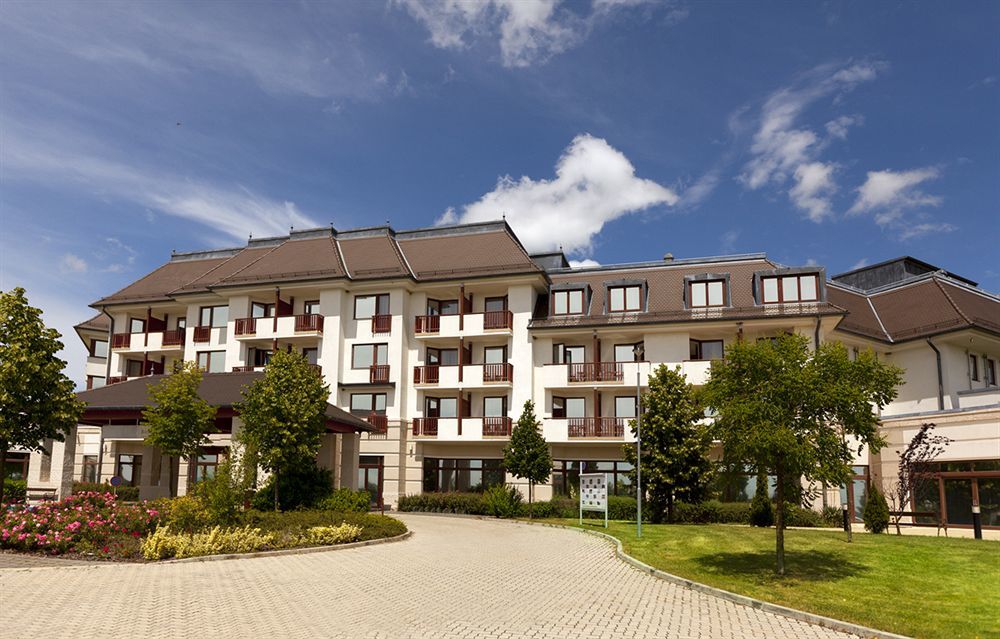 Greenfield Hotel Golf & Spa Bük Exteriör bild